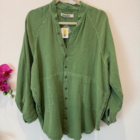 Free People Tops - FREE PEOPLE We the Free Women’s Summer Daydream Button Down Green Shirt S NWT